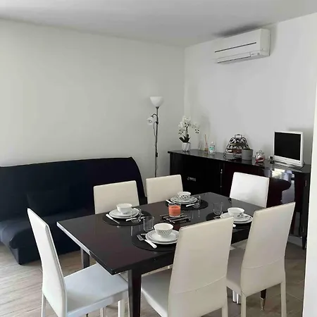 Cocon Aux Portes Des Cevennes Avec Piscine Apartmán *